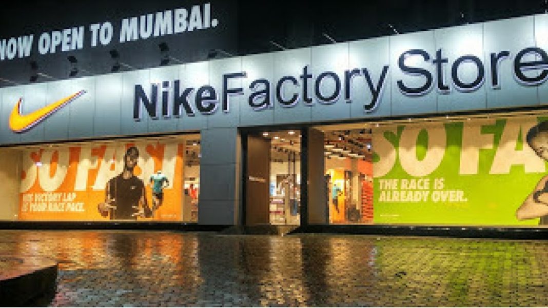 Different Types of Retail Outlets in Concept of Retailing  MBA TUTS